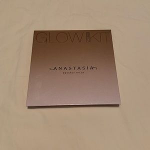 Anastasia Beverly Hills Glow Kit